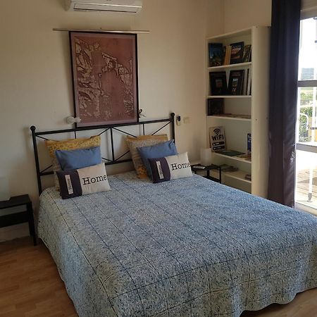 La Croisee Des Chemins Bed & Breakfast Калвисон Екстериор снимка