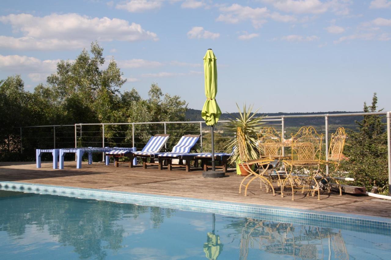 La Croisee Des Chemins Bed & Breakfast Калвисон Екстериор снимка